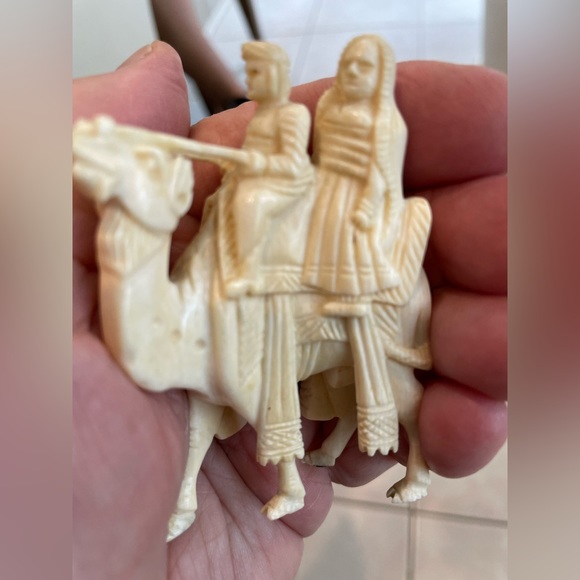 Sold Vintage ivory or bone camel - Picture 3 of 7
